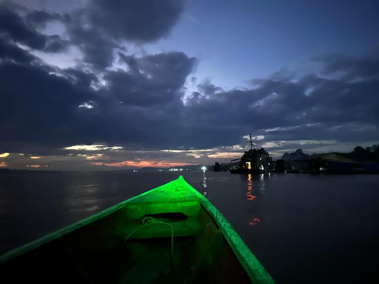 Cabana Flotante Kurupira Летисия Экстерьер фото